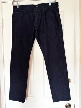 Hugo Boss Men's Straight Leg Dark Stretch Denim Jeans  Size 36